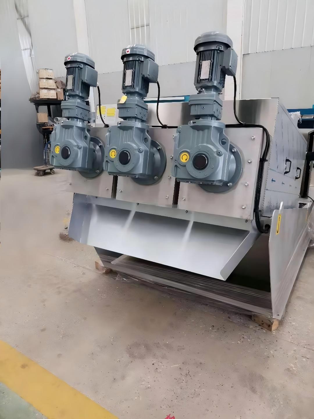 Screw Press Sludge Dewatering for Palm Oil Mill Effluent (POME) | Hydronovus