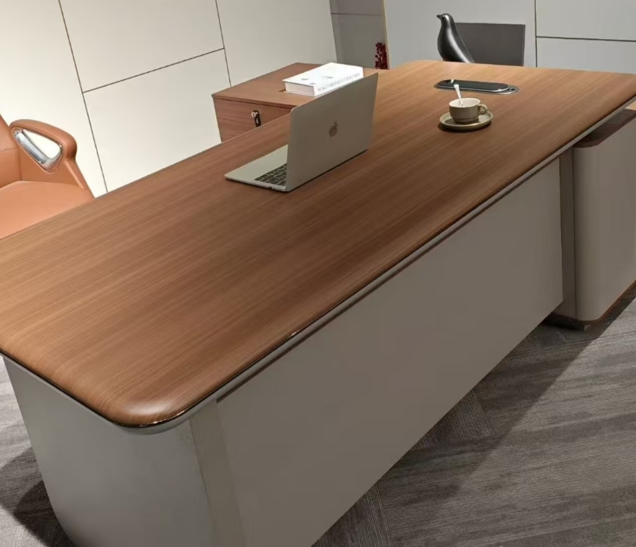 How We Solved Finish and Detail Issues Before Shipment in an Office Furniture Project