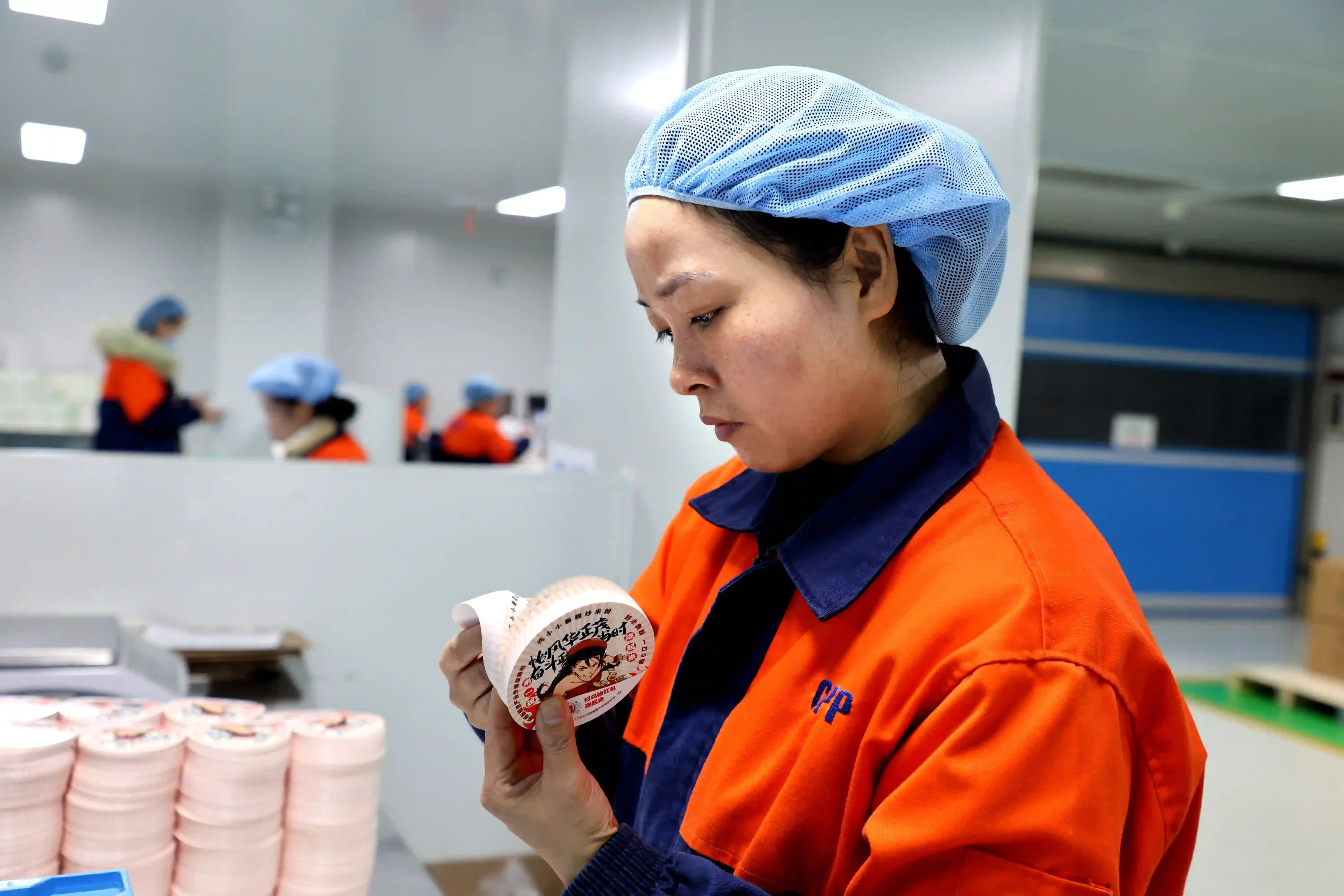 In-Mold Labeling (IML): How Seamless, Durable & Recyclable Labels Are Transforming Packaging