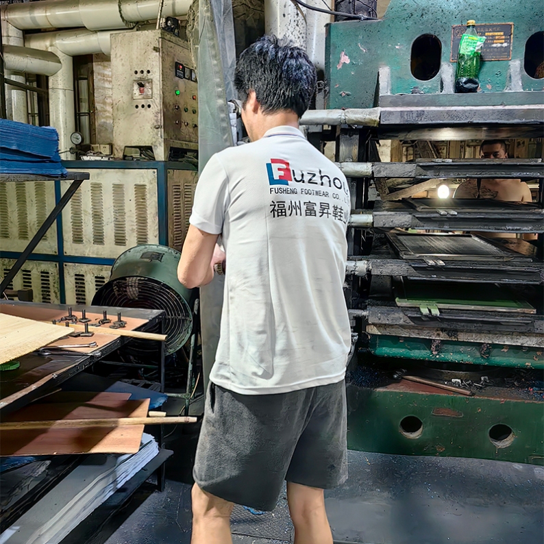 With years of experience in OEM and wholesale production,