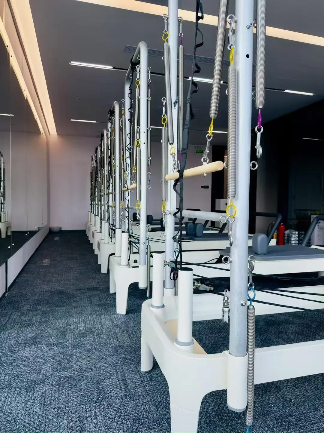 AL06 Pro Commercial Aluminum Pilates Reformer with Tower | High-Traffic Studio Edition