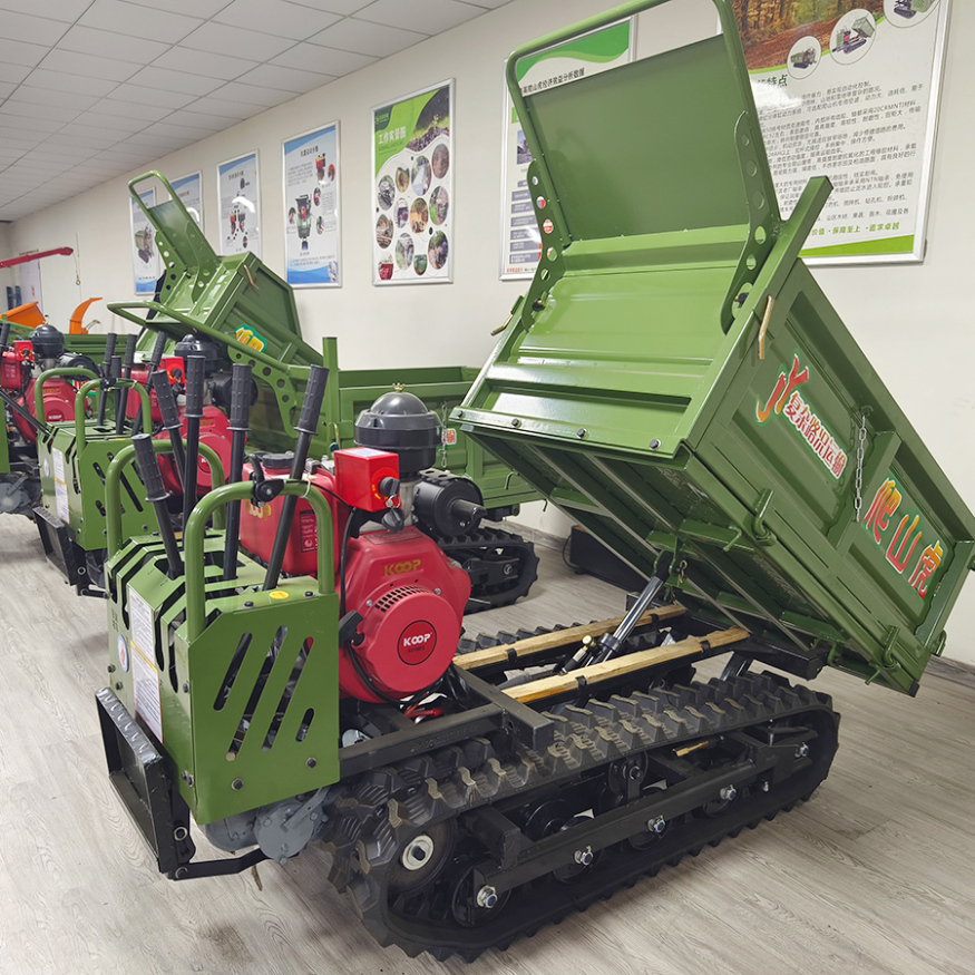 700-5hydraulic crawler dumper unloading on factory ground, mini tracked transporter for hilly farms China export