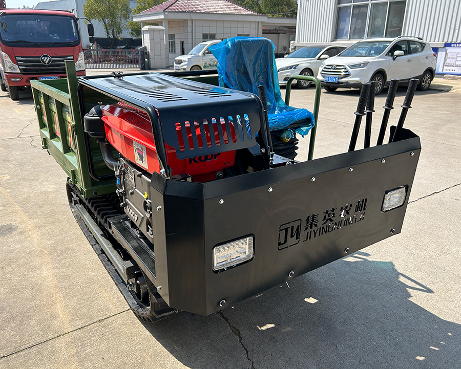 1000-6tracked dumper in palm orchard transporting fruits, hydraulic crawler carrier for Southeast Asia hilly agriculture