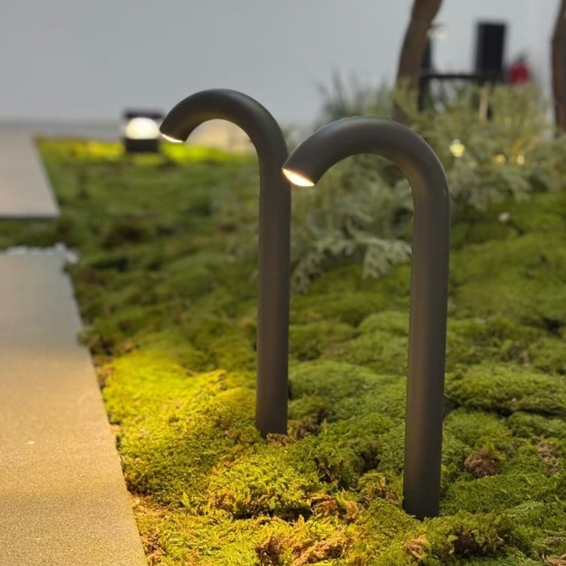 noor-arch-swan-neck-bollard-rhythm-lighting-effect6