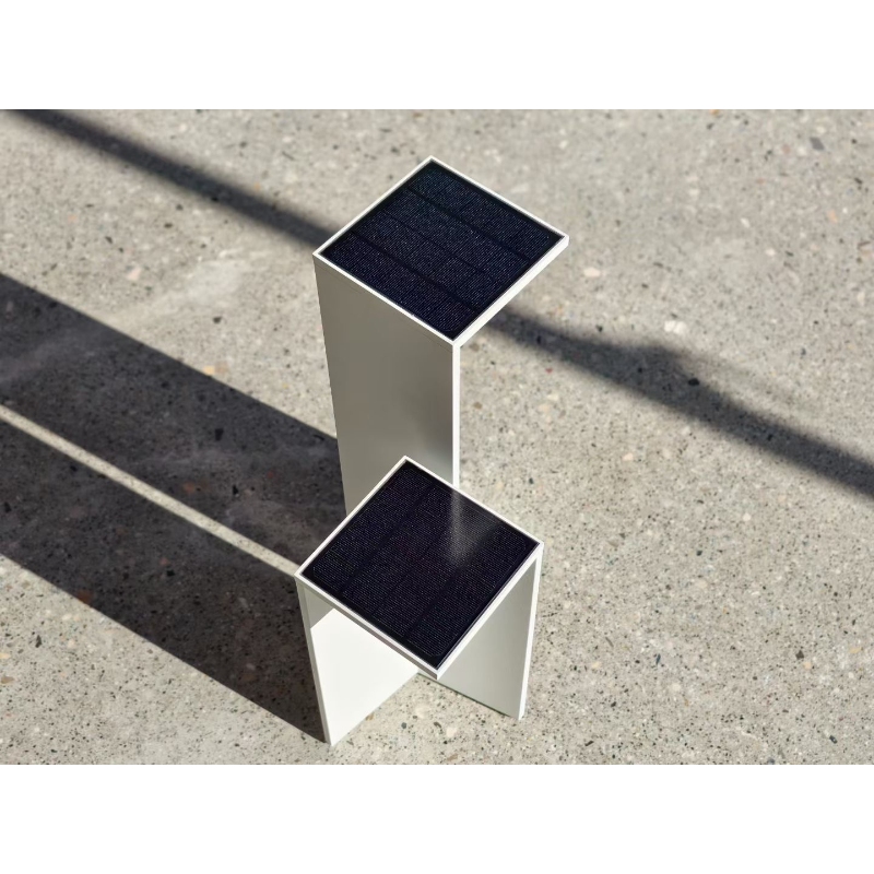 l-shape-minimalist-garden-light-solar-powered_2